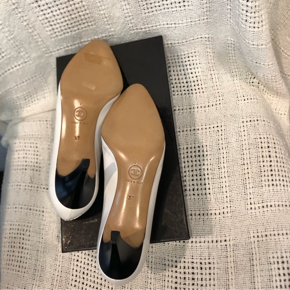 CHANEL Pumps Heel Leather White & Black 37 Equivalent to size 7 - Picture 3 of 7